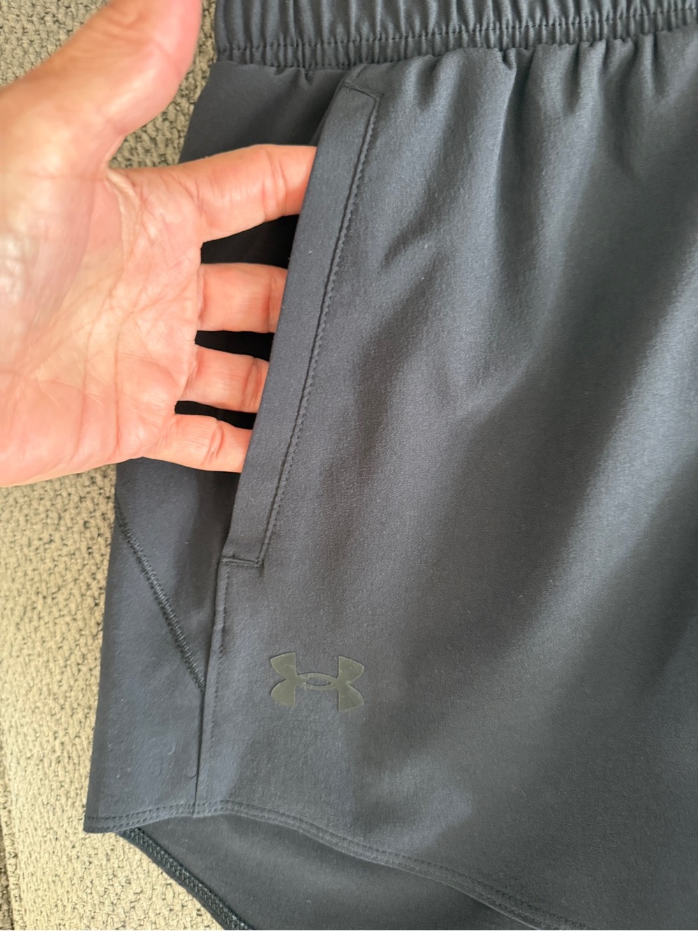 Under Armour Women's Black Elastic Waist Gym Shorts - Picture 7 of 7